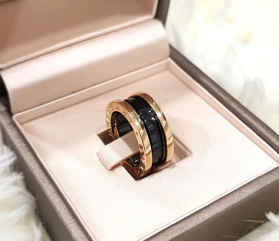 불가리반지 비제로원 링  블랙 세라믹 18k 51호 정품