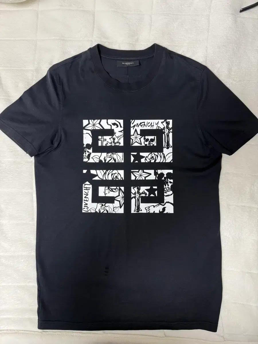 지방시 반팔 정품/95사이즈