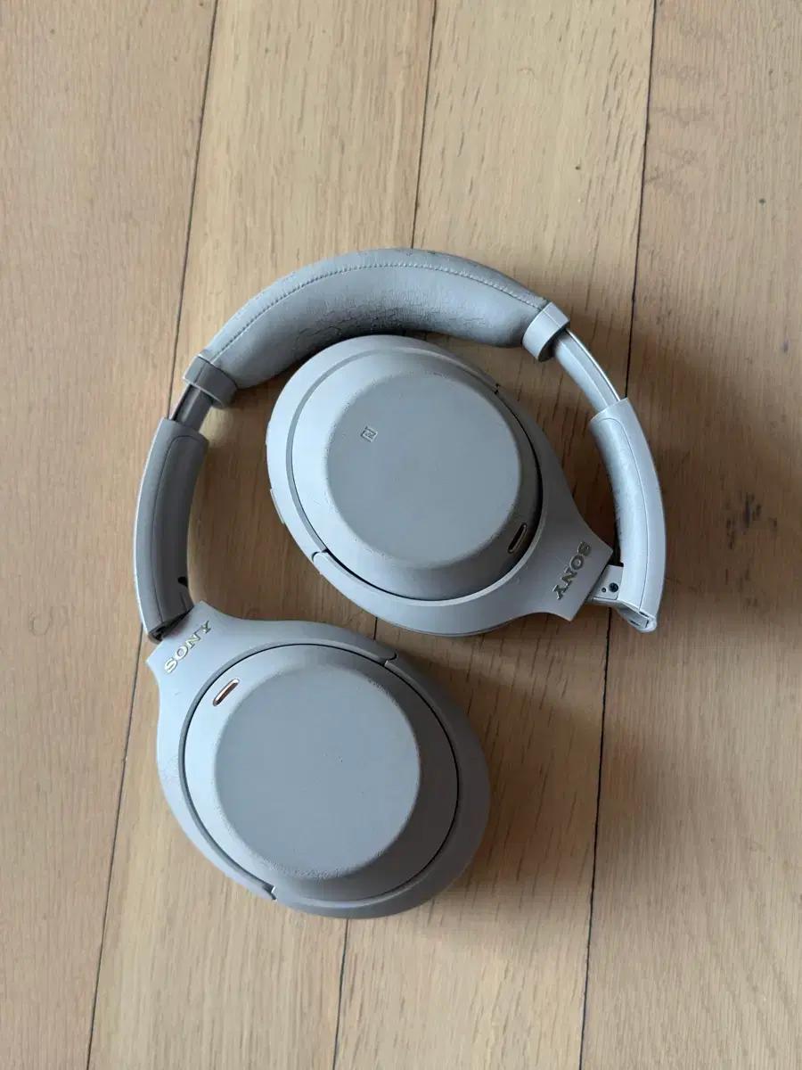 소니 WH-1000XM4 헤드폰