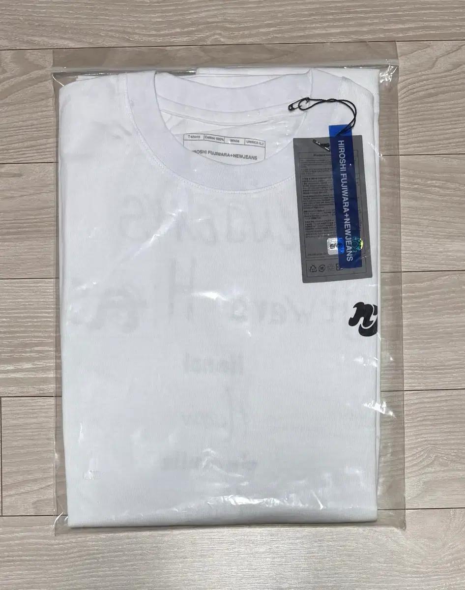 뉴진스 후지와라 히로시 꼴레 티셔츠 화이트 버전4  L
