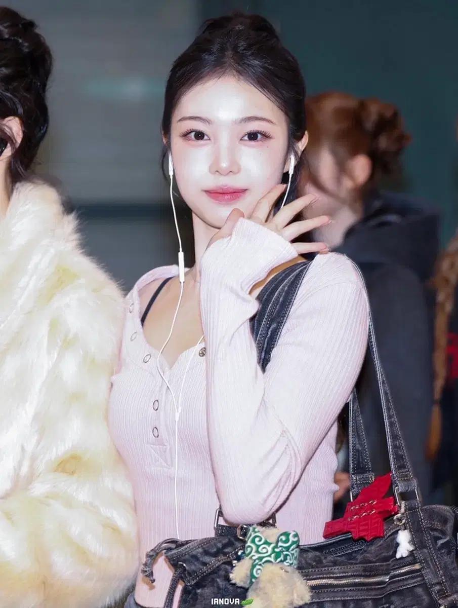 플리즈노팔로우 버니탑