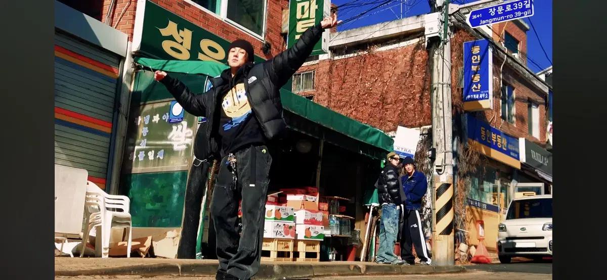 코르티스 성현 착용 유니클로 UT 스폰지밥 후드티 M