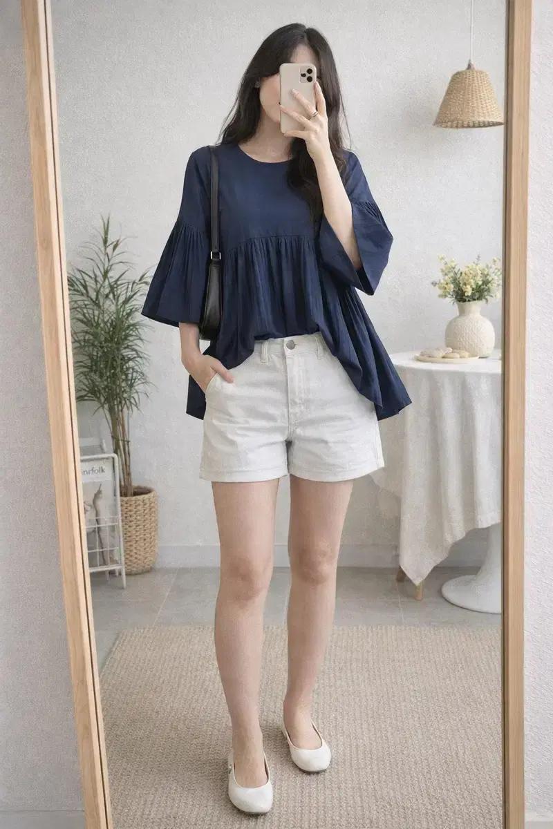 화이트 데님 숏팬츠 / 데일리 기본룩 꾸안꾸룩