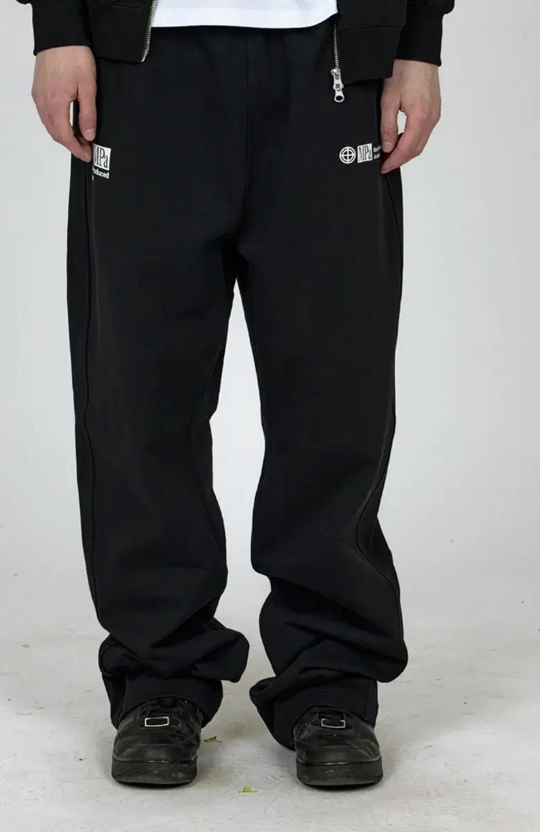 PLASTIC PRODUCT MPa SWEATPANTS 사이즈S 구해요
