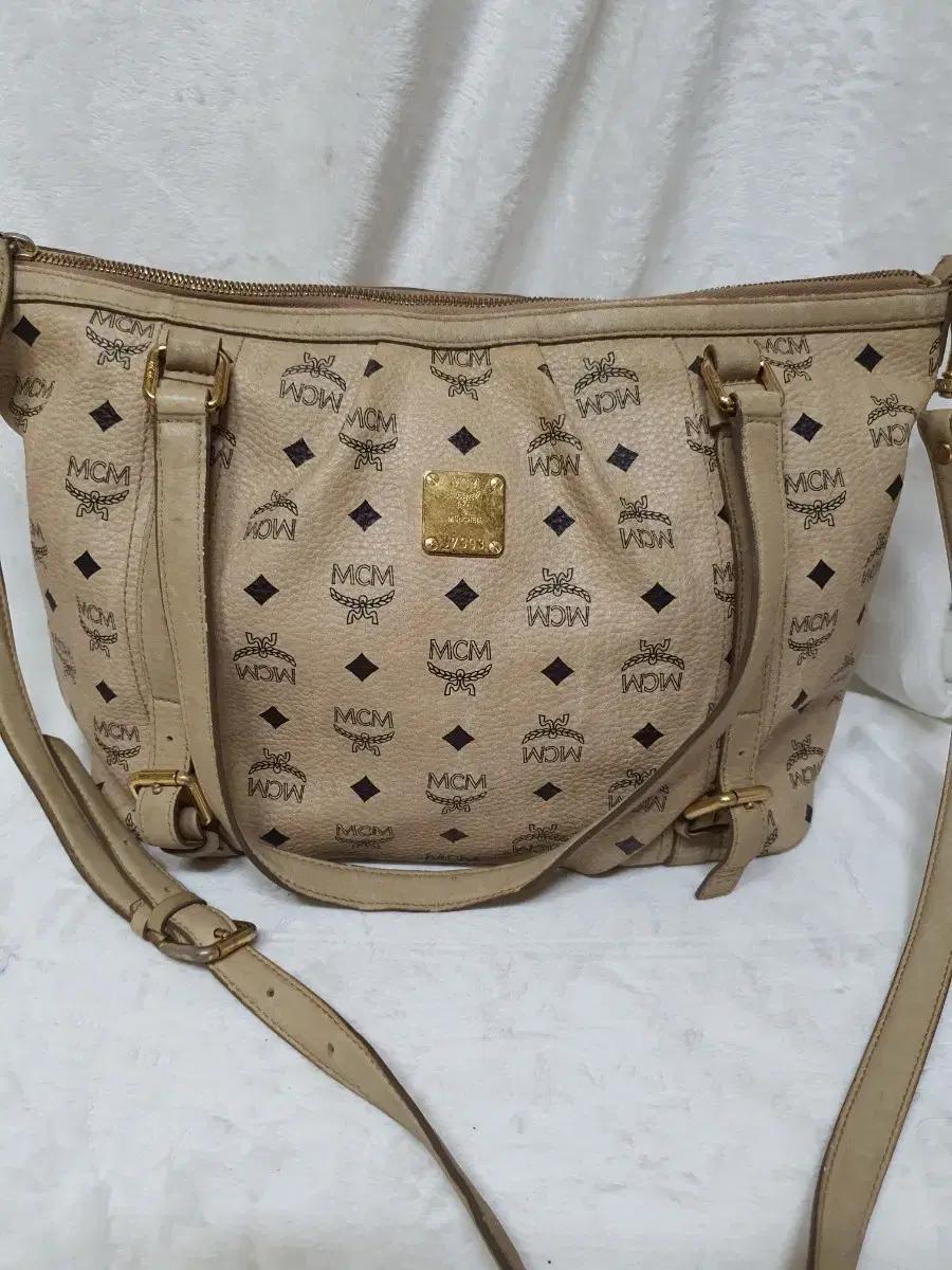 정품 mcm 베이지 비세토스