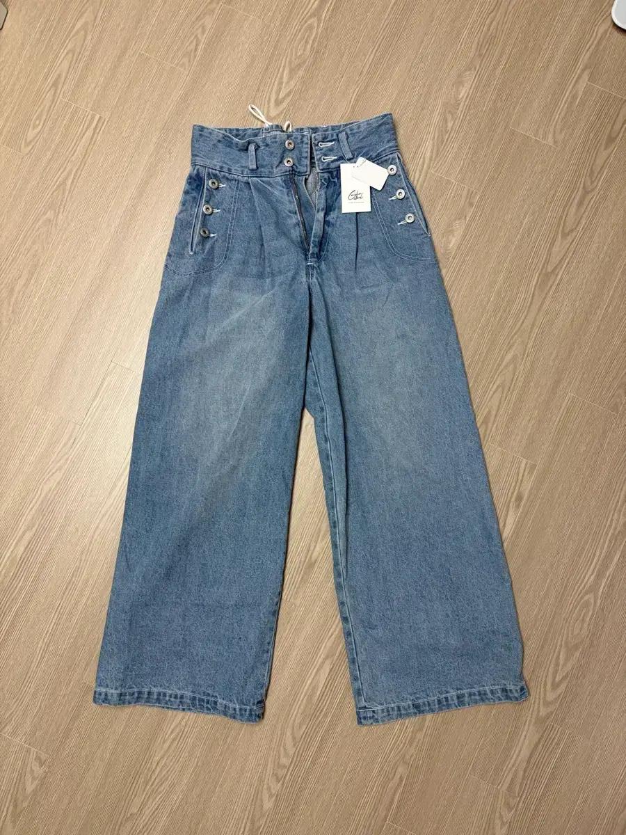 Camphor wood 캠퍼우드 데님