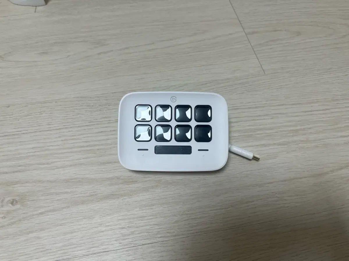 엘가토 스트림덱 네오 Elgato Stream Deck Neo
