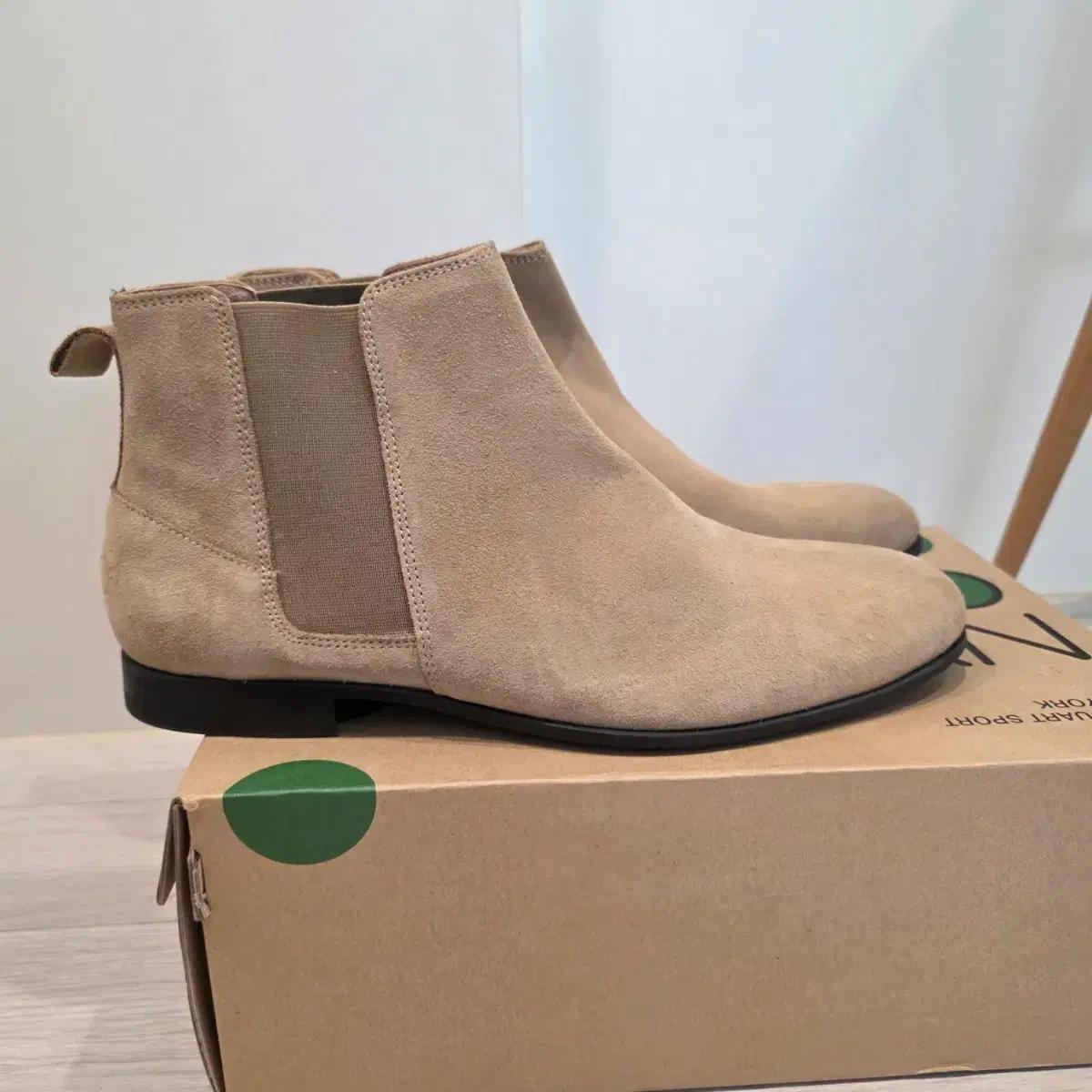 ZARA 스웨이드 첼시 부츠 베이지 275-280 새상품