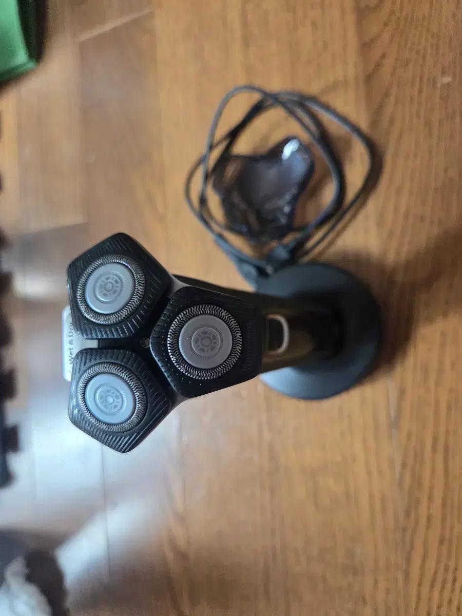 필립스 SkinIQ 5000 시리즈 전기면도기 카본 그레이