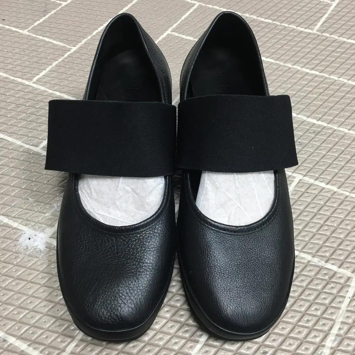 CAMPER 캠퍼 발레리나 올라잇 슈즈 38 240