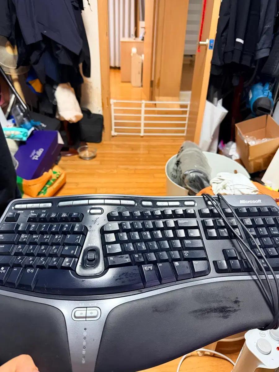 마이크로소프트 4000 인체공학 키보드