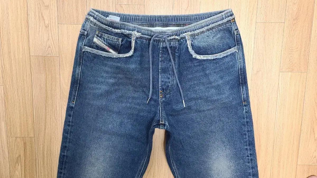 정품 디젤 레귤러 밴딩 와이드진 청바지 35~37