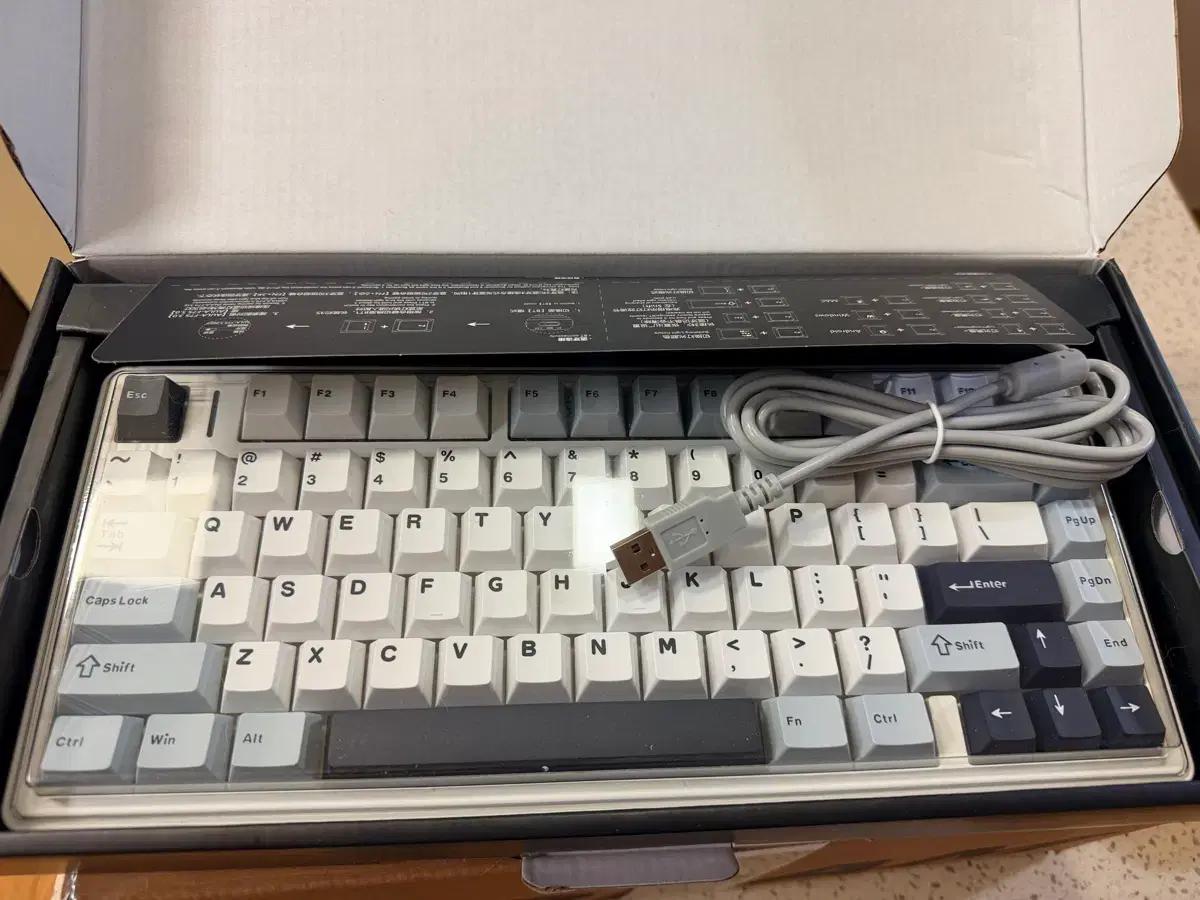AULA F75 키보드 화이트 그레이 새상품