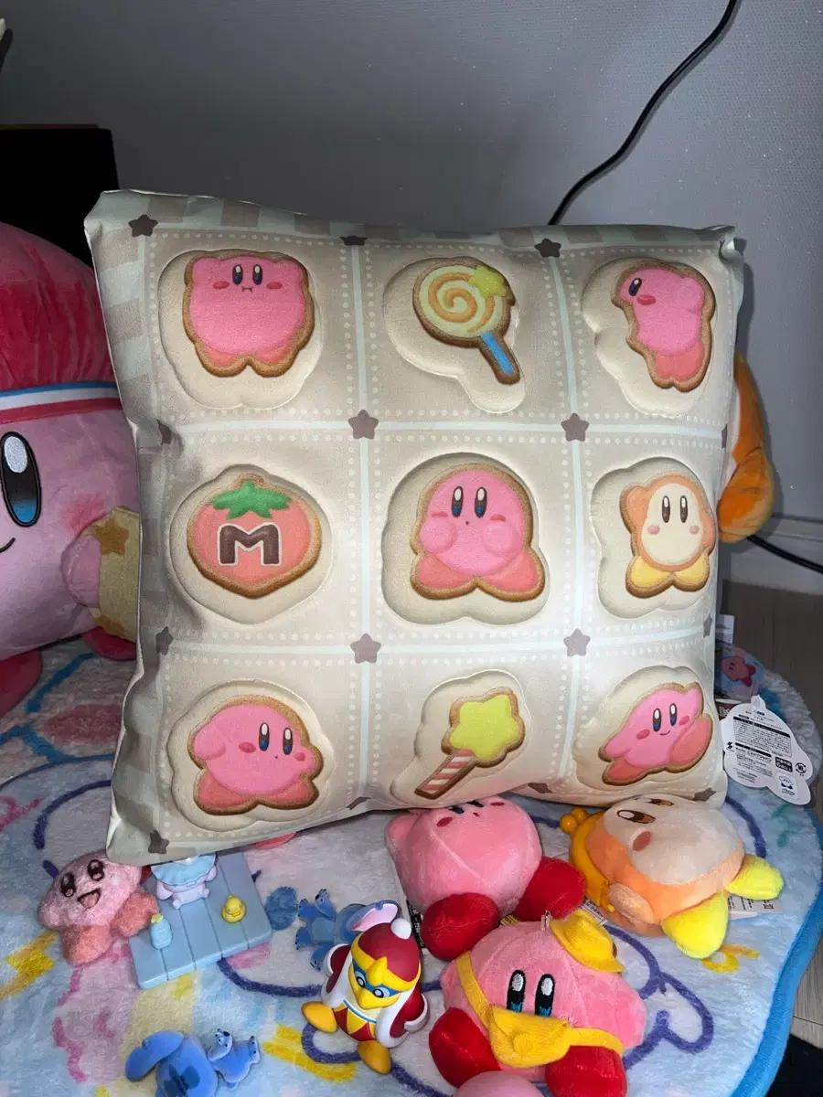 커비 Dream Land Plump Cushion