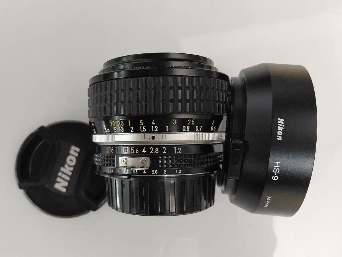 니콘 MF 50mm f1.2 렌즈 (수동렌즈 몽환적인 이미지 밝은렌즈)
