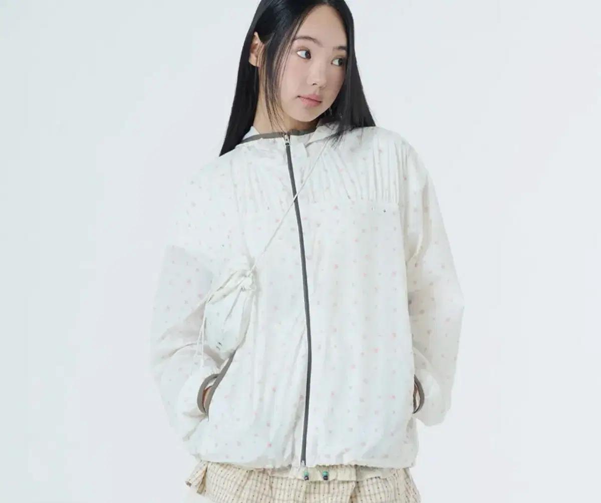 aeae FLOWER WINDBREAKER WHITE 바람막이