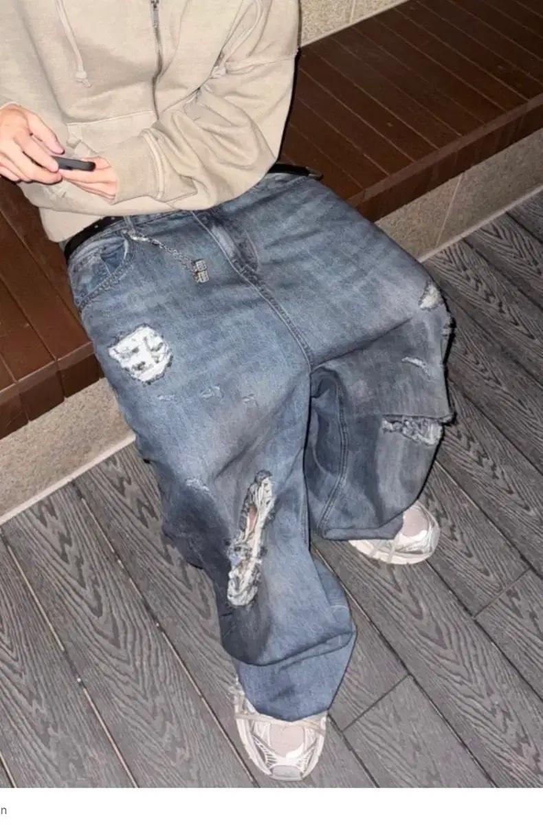 어웬드 디스트로이드 더티 워싱 섬머 배기 데님 진
