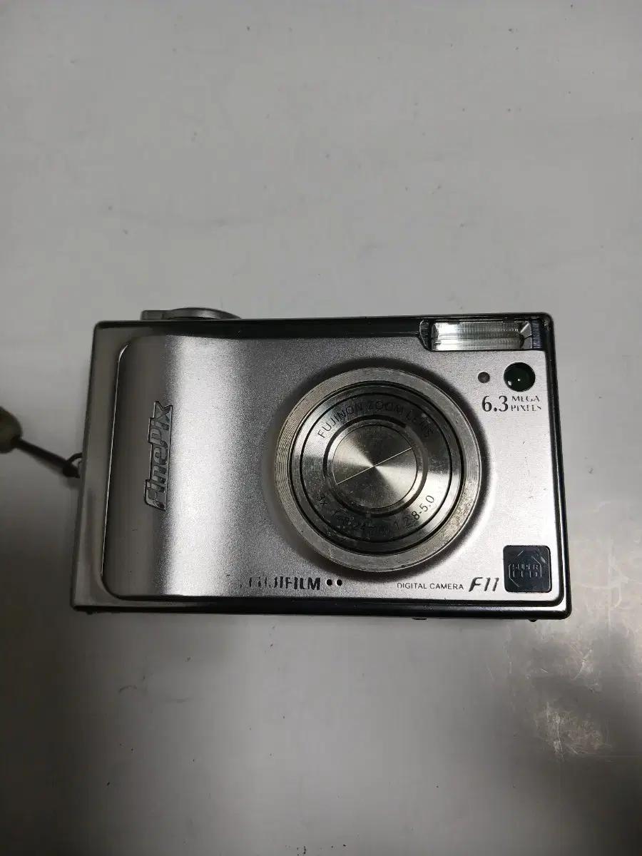 후지필름 FinePix F11 디지털 카메라