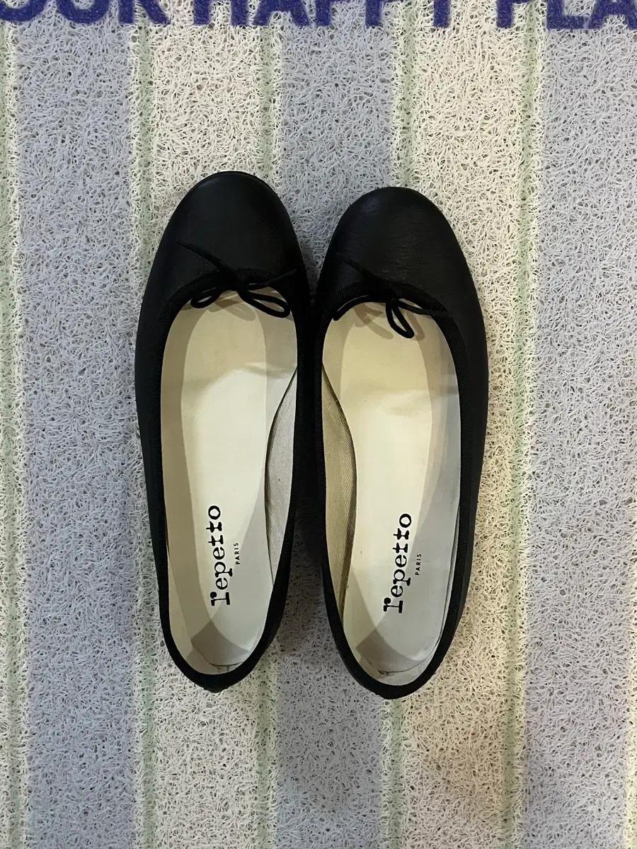 레페토 블랙 가죽 플랫 36 1/2