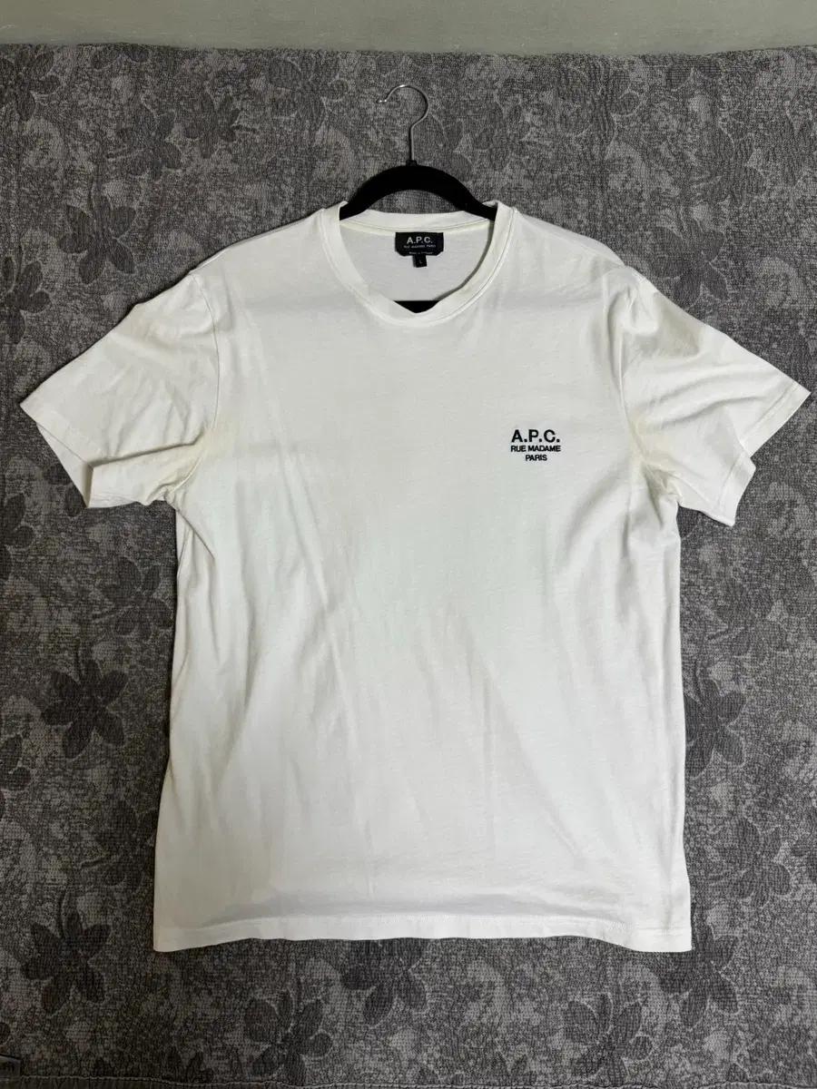 아페씨 A.P.C. 화이트 반팔 티셔츠 105
