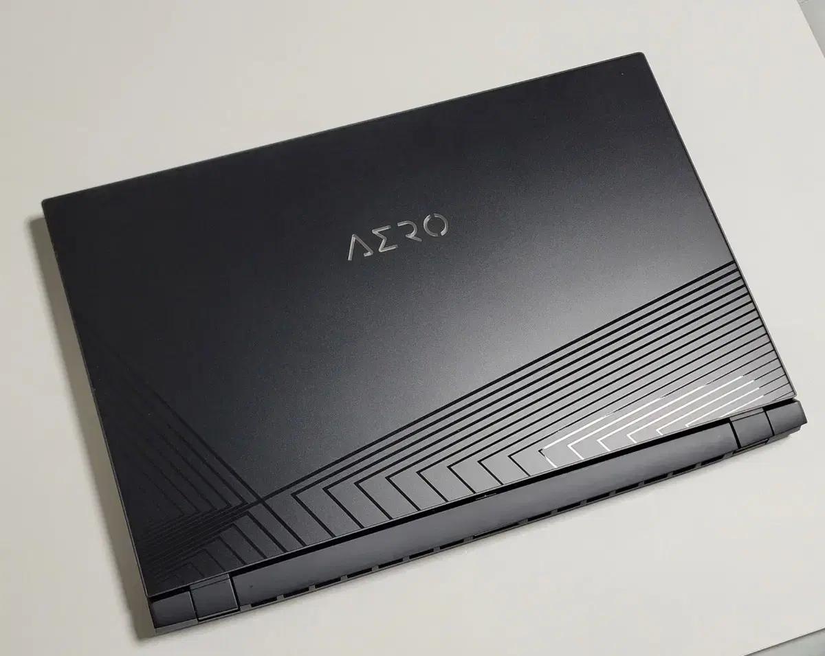 기가바이트 AERO 17 4K 3070 게이밍 노트북