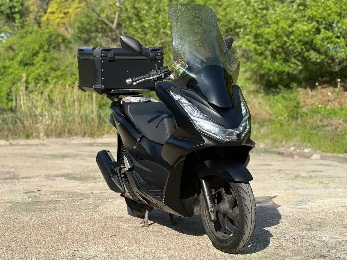 혼다 pcx125 21년식 1만키로 배달셋팅완료 깔끔한상태 판매합니다