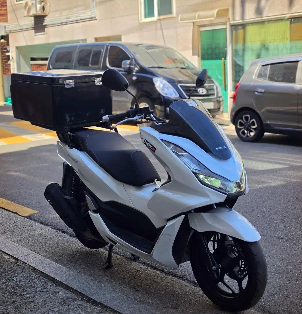 21년식 PCX125 화이트 3만키로 전국 최저가 팝니다