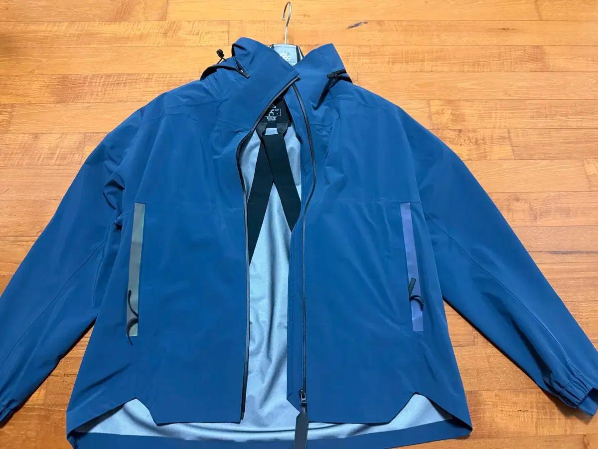 아디다스 마이쉘터바람막이 (블루 XL)