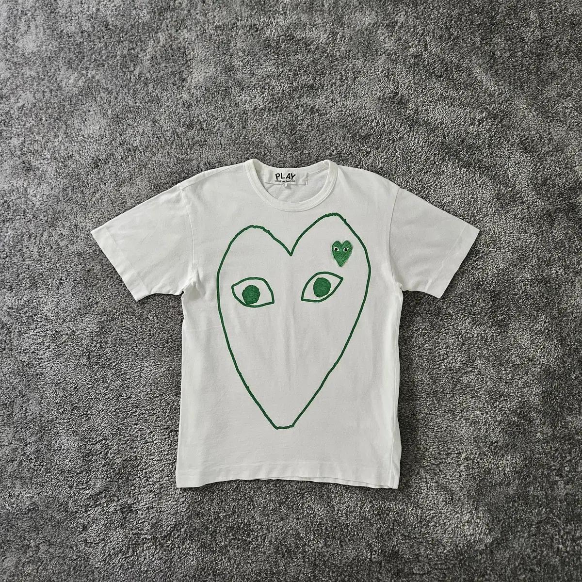 [무료배송] COMME des GARCONS PLAY 하트 반팔 티셔츠