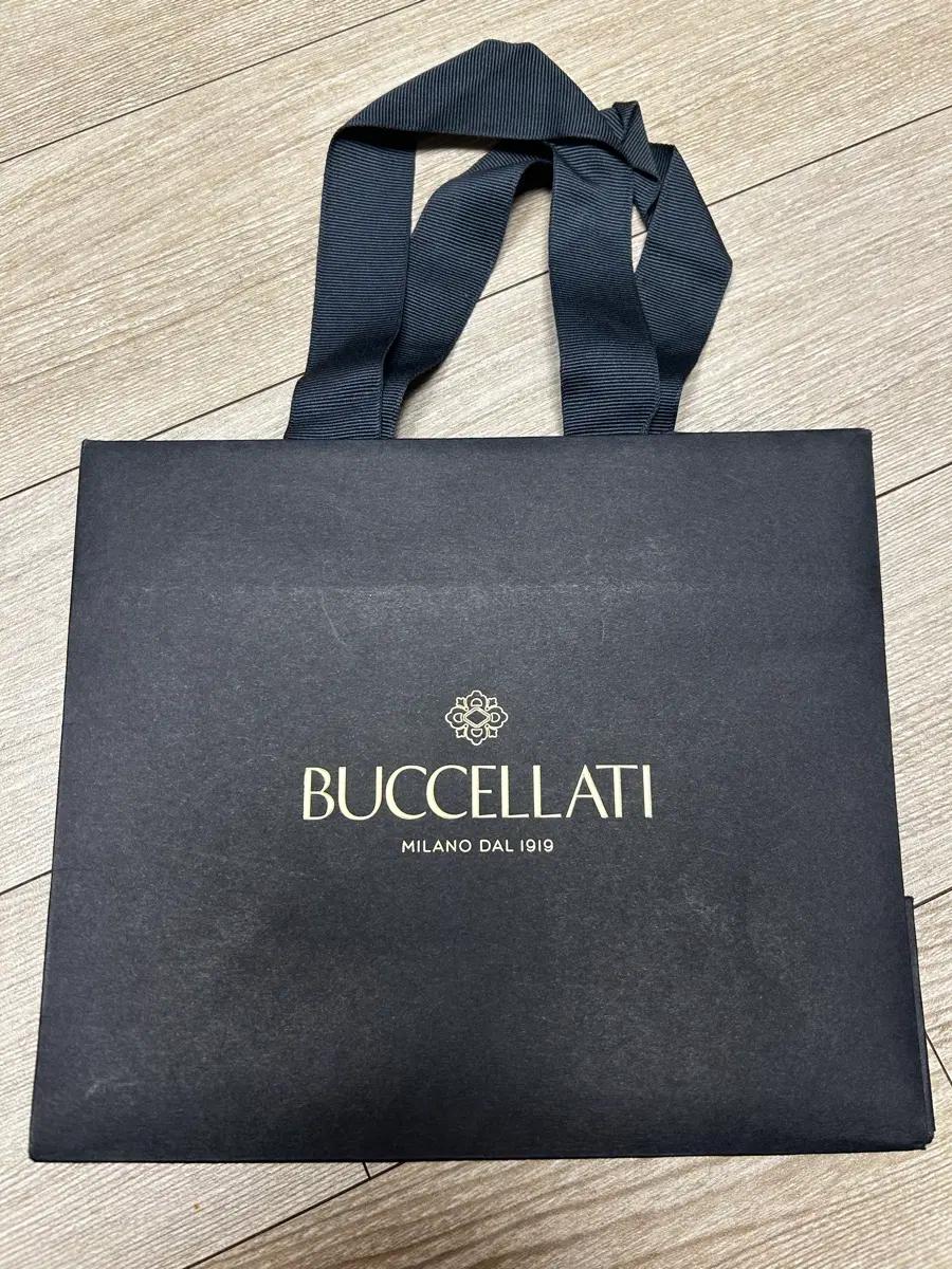 부첼라티 BUCCELLATI 쇼핑백 판매합니다.