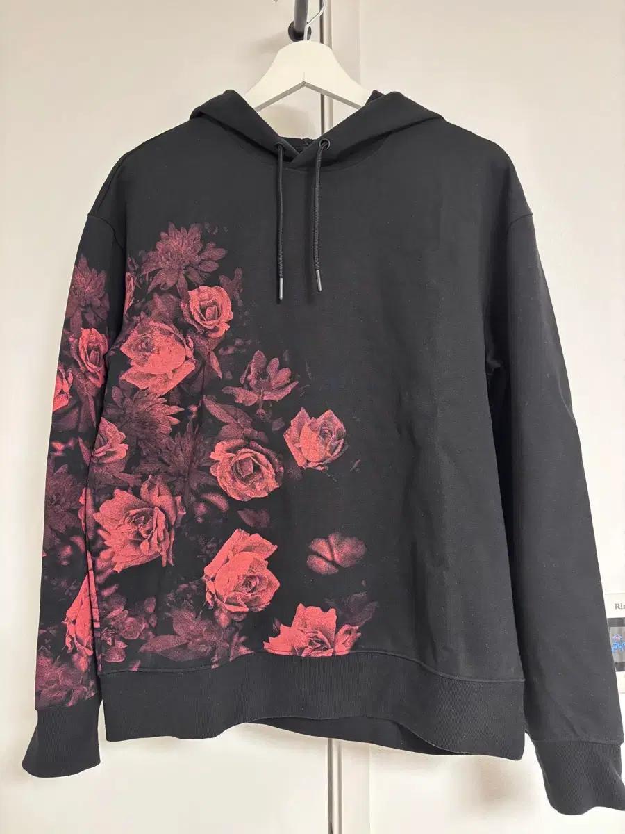 H&M 플라워 후드티 s사이즈