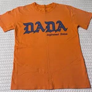 DADA SUPREME TEAM 반팔 티셔츠 오렌지