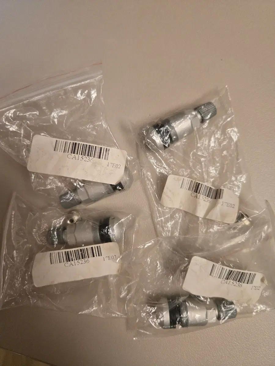 TPMS 밸브 스템(Valve Stem) CA15236 17E0