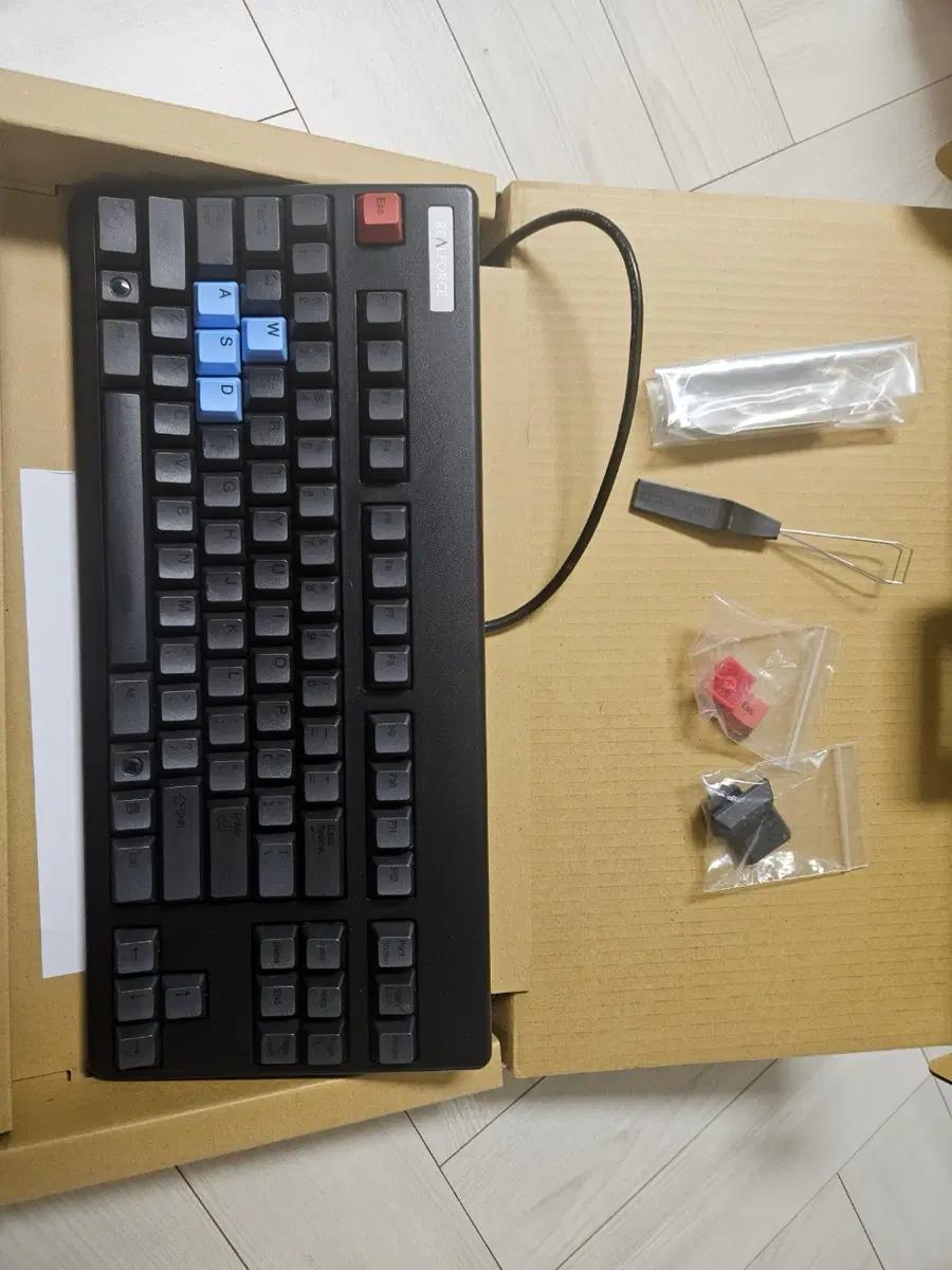 REALFORCE 키보드 블랙 / 여분 키캡 포함 한국 정발