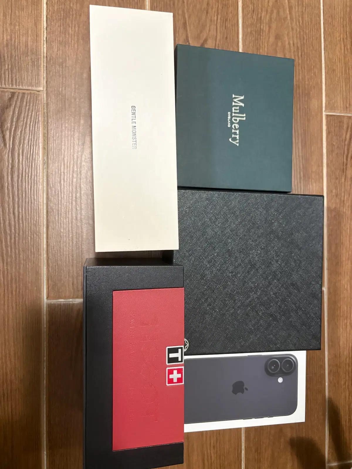 티쏘 시계케이스 & 멀버리 & 젠틀몬스터 & 몽블랑 & 아이폰 포장박스
