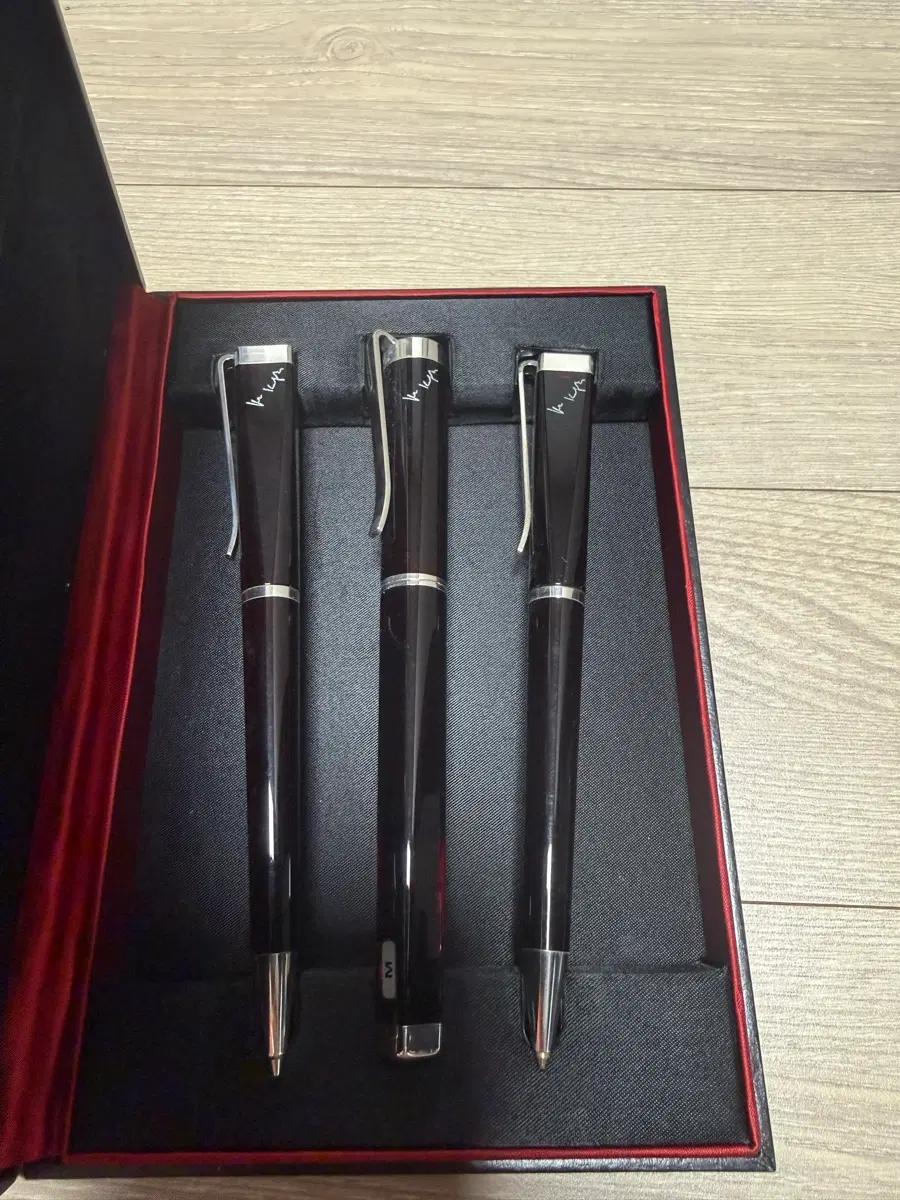몽블랑 프란츠카프카 3종 셋트 판매합니다