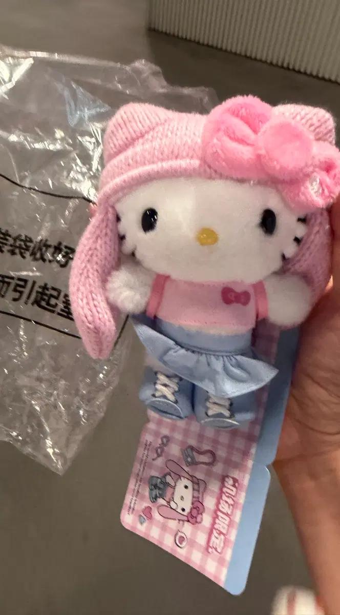 롭이어 뉴진스 키티 해외판 한정판 마스코트