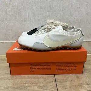 나이키 문슈 화이트 250