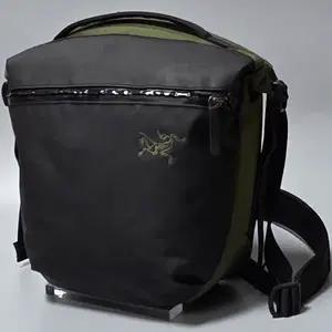 아크테릭스 ARC'TERYX 아로 8 숄더백