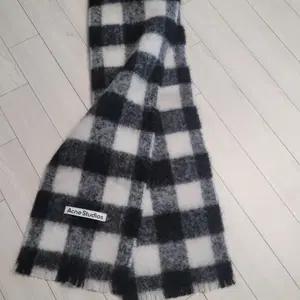 acne studios 아크네스튜디오 모헤어 머플러