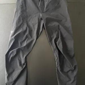 아크테릭스 베타 팬츠 고어텍스 블랙 XL / Arcteryx Beta Pant