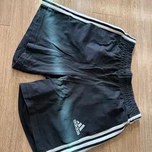 아디다스 삼선 트레이닝 반바지 블랙