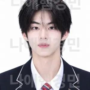 투어스 비공굿 증명사진 수요조사 도훈 신유 지훈 ㅅㅊㅇ)투어스 포카