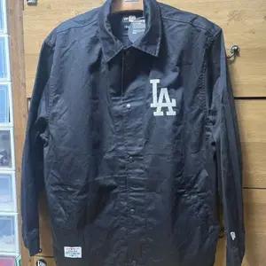 [텍 달린 새상품]코치자켓(2XL)뉴에라(LA블랙)