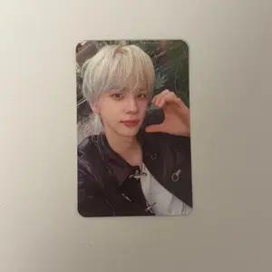 투어스 신유 더현대 포카