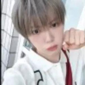 아이덴티티 idntt 김성준 한예준 포카 구해요