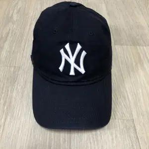 (OS) 뉴에라 NEW ERA 뉴욕 양키즈 월드시리즈 기념 언스트럭쳐 볼캡