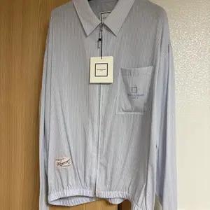 (50 1회착) 26SS 우영미 블루 스트라이프 집업 셔츠 자켓