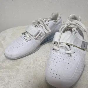 나이키 로말레오3 XD 역도화 260