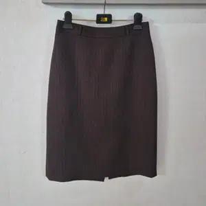 핀스트라이프 H라인 펜슬 미디스커트